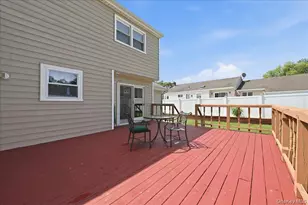 23 Hampshire Dr, Farmingdale, NY 11735 - Photo 29