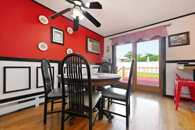23 Hampshire Drive, Farmingdale, NY 11735 - Photo 7