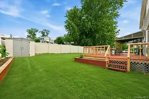 23 Hampshire Dr, Farmingdale, NY 11735 - Photo 33