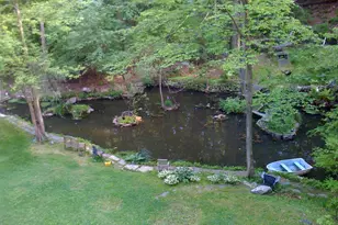 35 Saxon Woods Rd, White Plains, NY 10605 - Photo 15