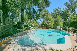 35 Saxon Woods Rd, White Plains, NY 10605 - Photo 11