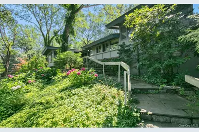 35 Saxon Woods Road, White Plains, NY 10605 - Photo 7