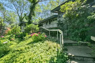35 Saxon Woods Rd, White Plains, NY 10605 - Photo 7