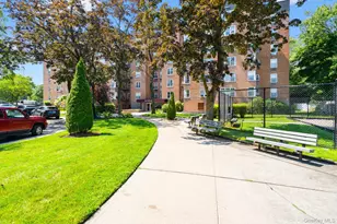 209-15 18th Ave, Bayside, NY 11360 - Photo 33