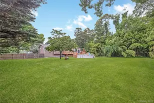 27 Baywood Ln, Bayport, NY 11705 - Photo 31