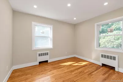 10 Stratton, Huntington Station, NY 11746 - Photo 9