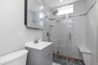 10 Stratton, Huntington Station, NY 11746 - Photo 11