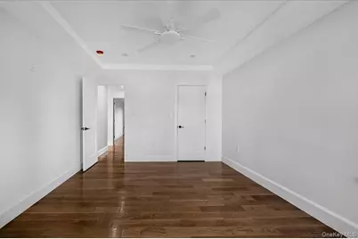 112 Old Oak Lane, Levittown, NY 11756 - Photo 19