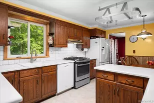 9 Laurel Rd, South Salem, NY 10590 - Photo 7