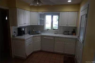 108 Glen Road, Babylon, NY 11703 - Photo 7