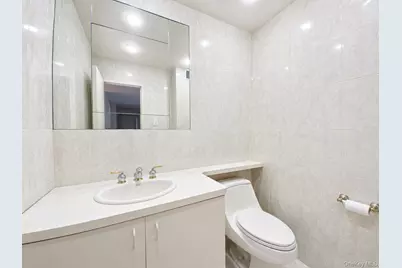 27110 Grand Central Parkway #17L, Floral Park, NY 11005 - Photo 13