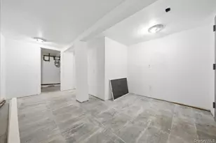 145-37 105th Ave, Jamaica, NY 11435 - Photo 19
