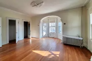 8 Garfield Pl, Poughkeepsie, NY 12601 - Photo 3