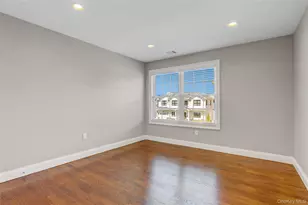 11 Lillian Ln, Plainview, NY 11803 - Photo 17