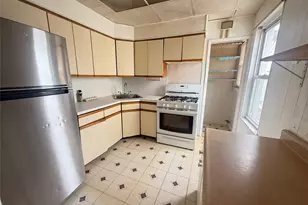 93-08 123rd St, Richmond Hill, NY 11419 - Photo 13