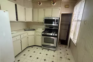 93-08 123rd St, Richmond Hill, NY 11419 - Photo 7