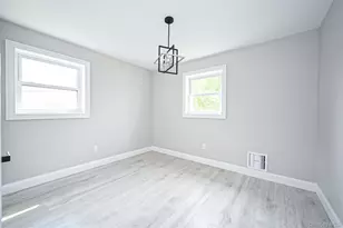 13-15 143rd St, Whitestone, NY 11357 - Photo 17