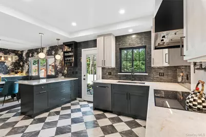 1007 Stafford Road, Valley Stream, NY 11580 - Photo 9