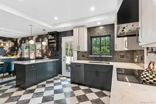 1007 Stafford Rd, Valley Stream, NY 11580 - Photo 9