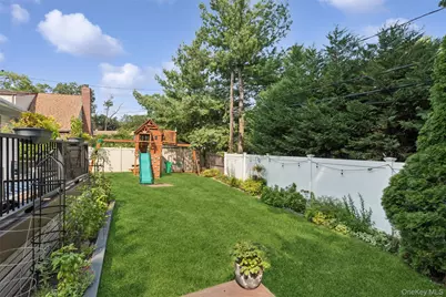 1007 Stafford Road, Valley Stream, NY 11580 - Photo 31