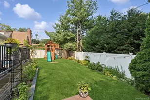 1007 Stafford Rd, Valley Stream, NY 11580 - Photo 31