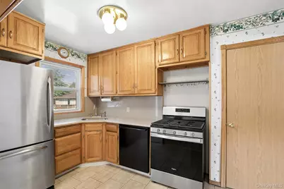 52 Narcissus Avenue, Jericho, NY 11753 - Photo 11