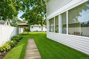 35 E 6th St, Patchogue, NY 11772 - Photo 27