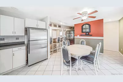 35 E 6th Street, Patchogue, NY 11772 - Photo 9
