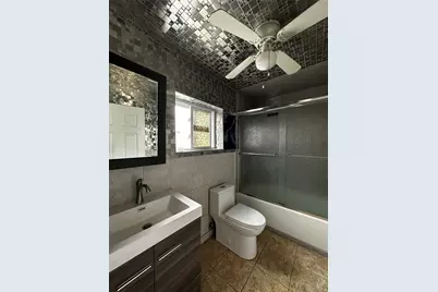 10638 97th Street, Ozone Park, NY 11417 - Photo 5