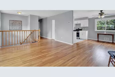 727 Peter Paul Drive, West Islip, NY 11795 - Photo 7