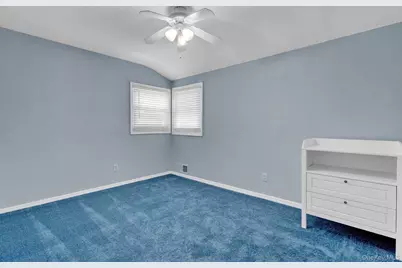 727 Peter Paul Drive, West Islip, NY 11795 - Photo 11