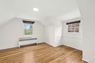 2 Dorset Ln, Farmingdale, NY 11735 - Photo 11