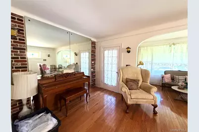 59-41 161st Street, Fresh Meadows, NY 11365 - Photo 5