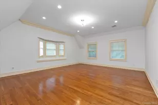 171 Stillwell Ln, Syosset, NY 11791 - Photo 31