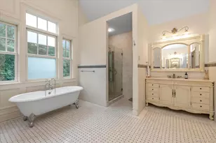 171 Stillwell Ln, Syosset, NY 11791 - Photo 23