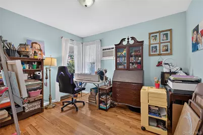 88 Crestwood Boulevard, Farmingdale, NY 11735 - Photo 17
