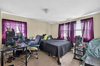 88 Crestwood Boulevard, Farmingdale, NY 11735 - Photo 13