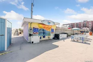 88 Pacific Blvd, Long Beach, NY 11561 - Photo 9