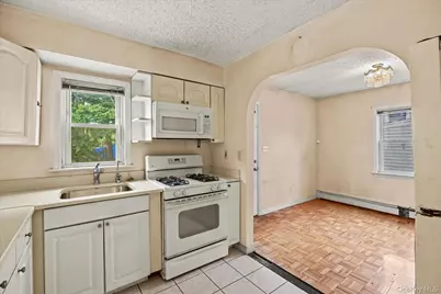 1037 Broadway, Westbury, NY 11590 - Photo 13