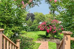 20 Earle Pl, Manhasset, NY 11030 - Photo 41
