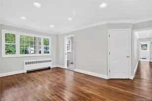 20 Earle Pl, Manhasset, NY 11030 - Photo 17