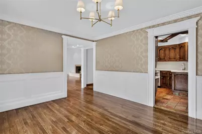 20 Earle Place, Manhasset, NY 11030 - Photo 9