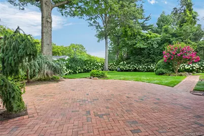 20 Earle Place, Manhasset, NY 11030 - Photo 39