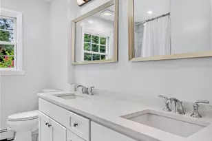 20 Earle Pl, Manhasset, NY 11030 - Photo 23