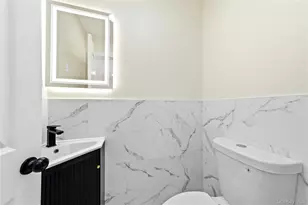 930 Park Dr, Wantagh, NY 11793 - Photo 7