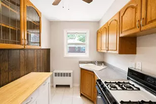 15-98 212th St, Bayside, NY 11360 - Photo 7