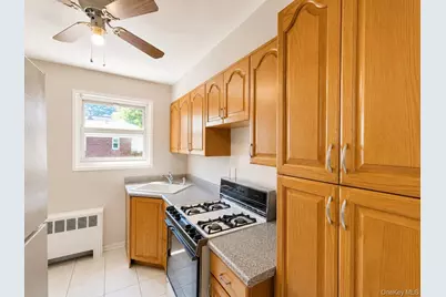 15-98 212 Street #276, Bayside, NY 11360 - Photo 5