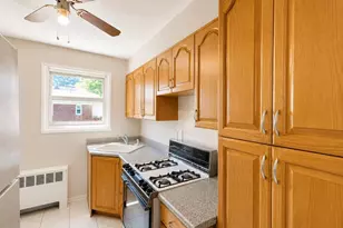 15-98 212th St, Bayside, NY 11360 - Photo 5