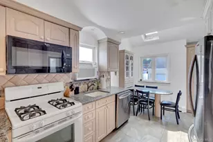 80 Noble St, Lynbrook, NY 11563 - Photo 5