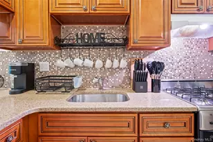 49 Canoe Pl, Hampton Bays, NY 11946 - Photo 5